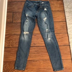 American Eagle distressed jeggings